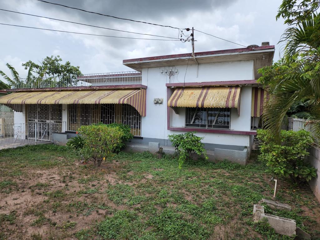 House for Sale   Kingston 20