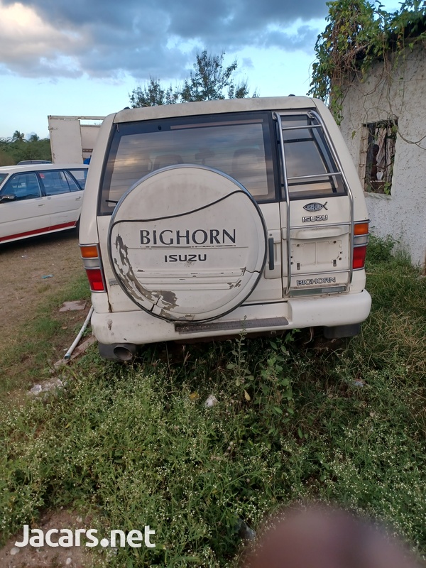 Isuzu Bighorn 2,5L 2002