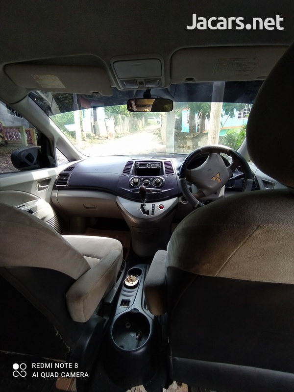 Mitsubishi Grandis 2,3L 2005
