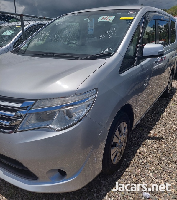 Nissan Serena 2,0L 2014