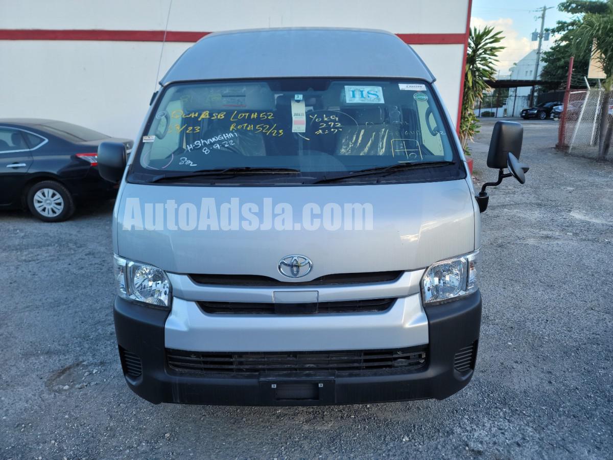 2020 Toyota Commuter Hiace