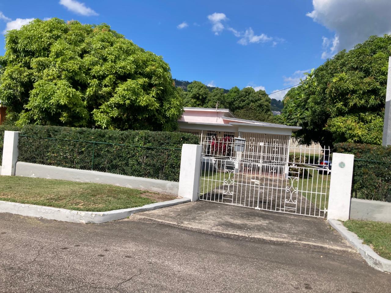 House for Sale   Kingston 19