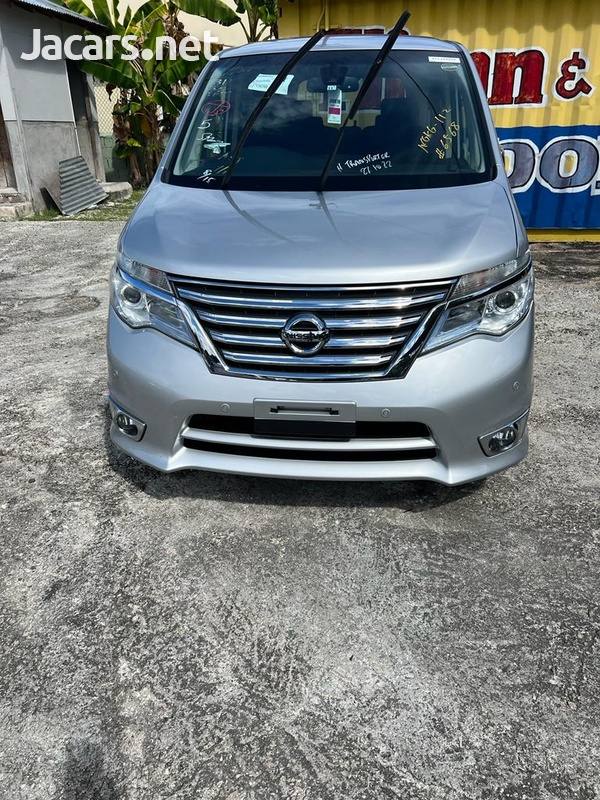 Nissan Serena 2,0L 2015