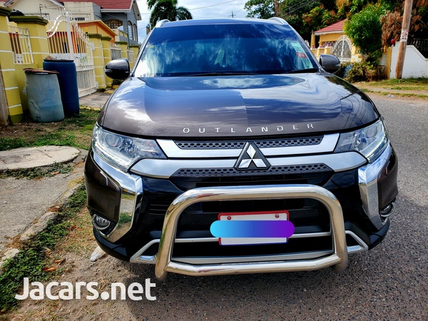 Mitsubishi Outlander or Airtrek 2,0L 2019