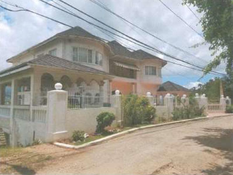 House for Private   Kingston 9
