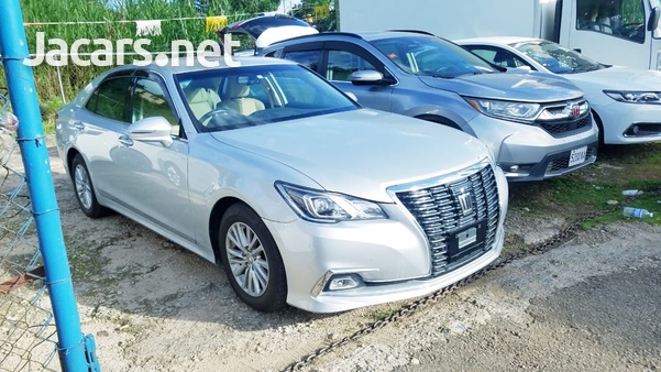 Toyota Crown 2,5L 2016