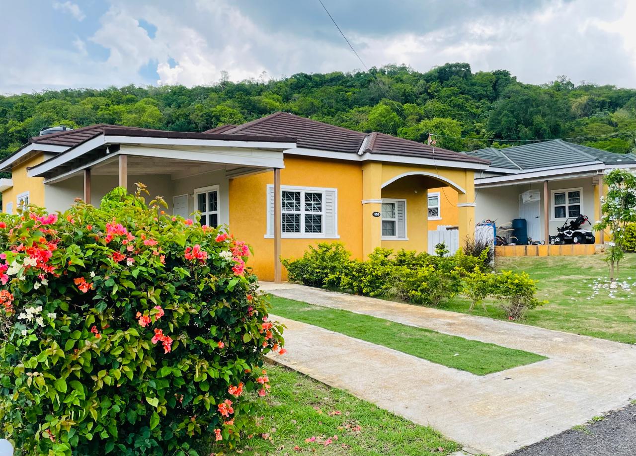 House for Sale   Runaway Bay