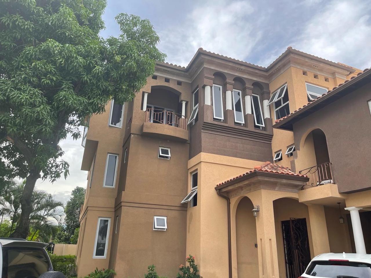 Apartment for Sale   Kingston 8