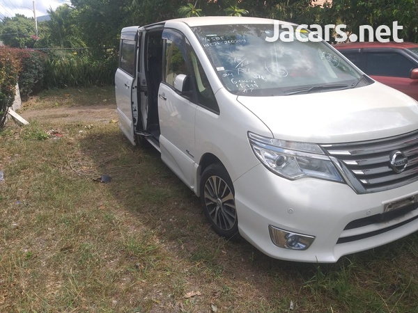 Nissan Serena 2,0L 2015