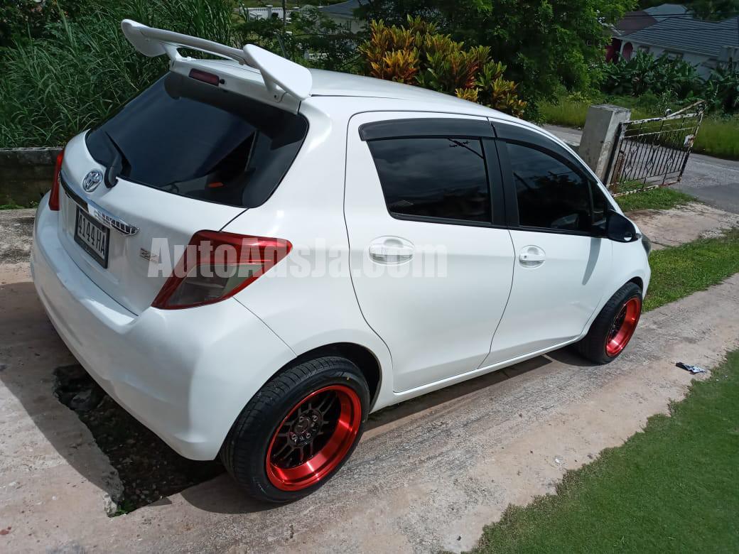 2014 Toyota Vitz