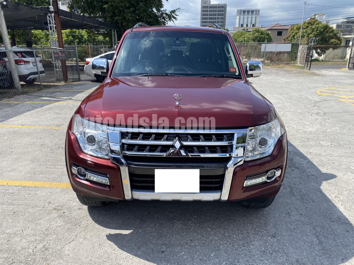 2016 Mitsubishi PAJERO