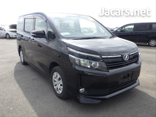 Toyota Voxy 2,0L 2015