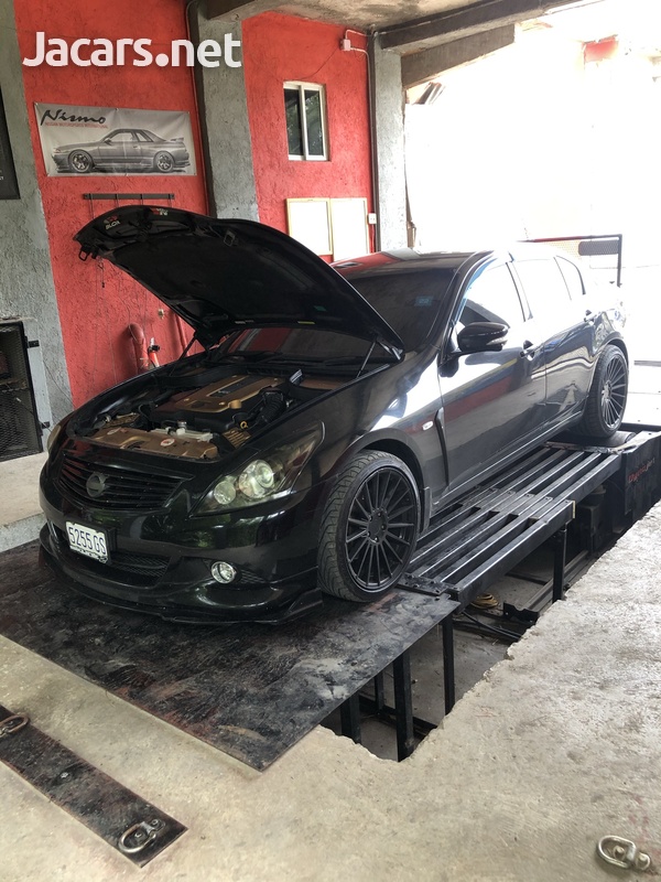 Nissan Skyline 2,5L 2012