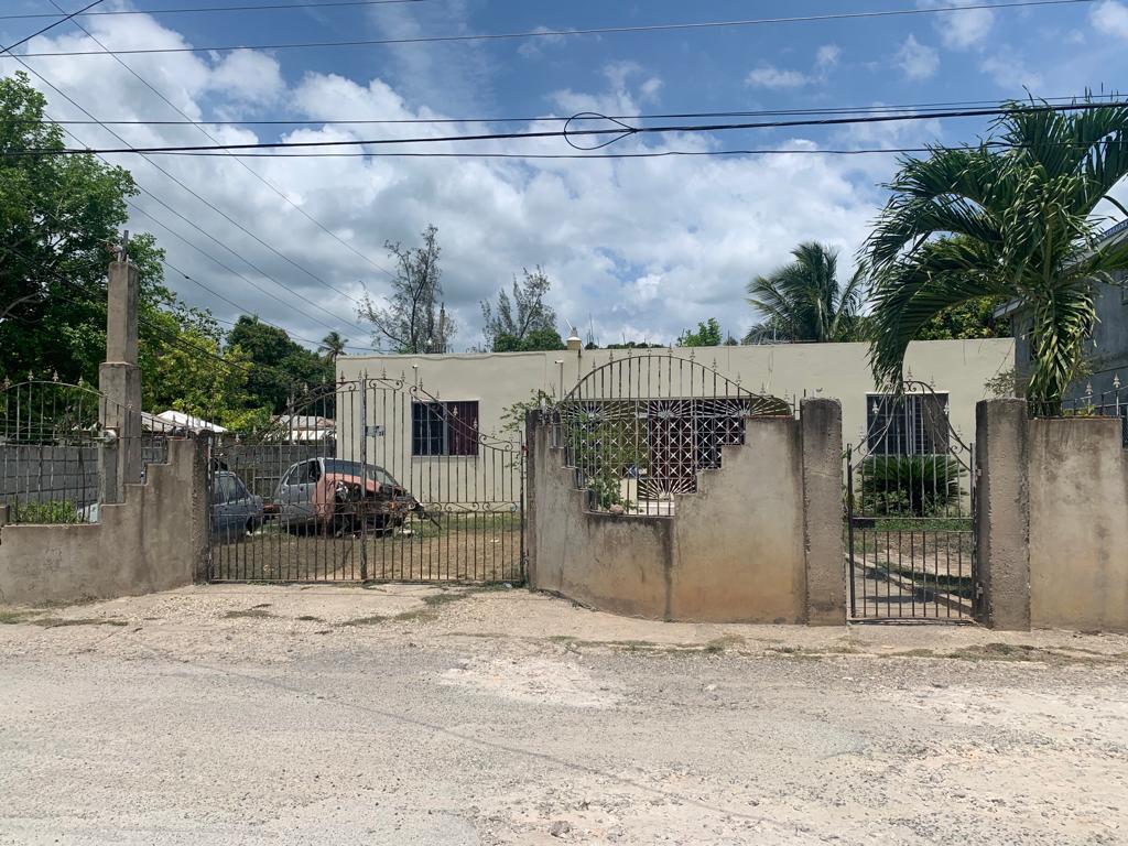 House for Sale   May Pen