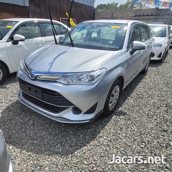 Toyota Fielder 1,5L 2015