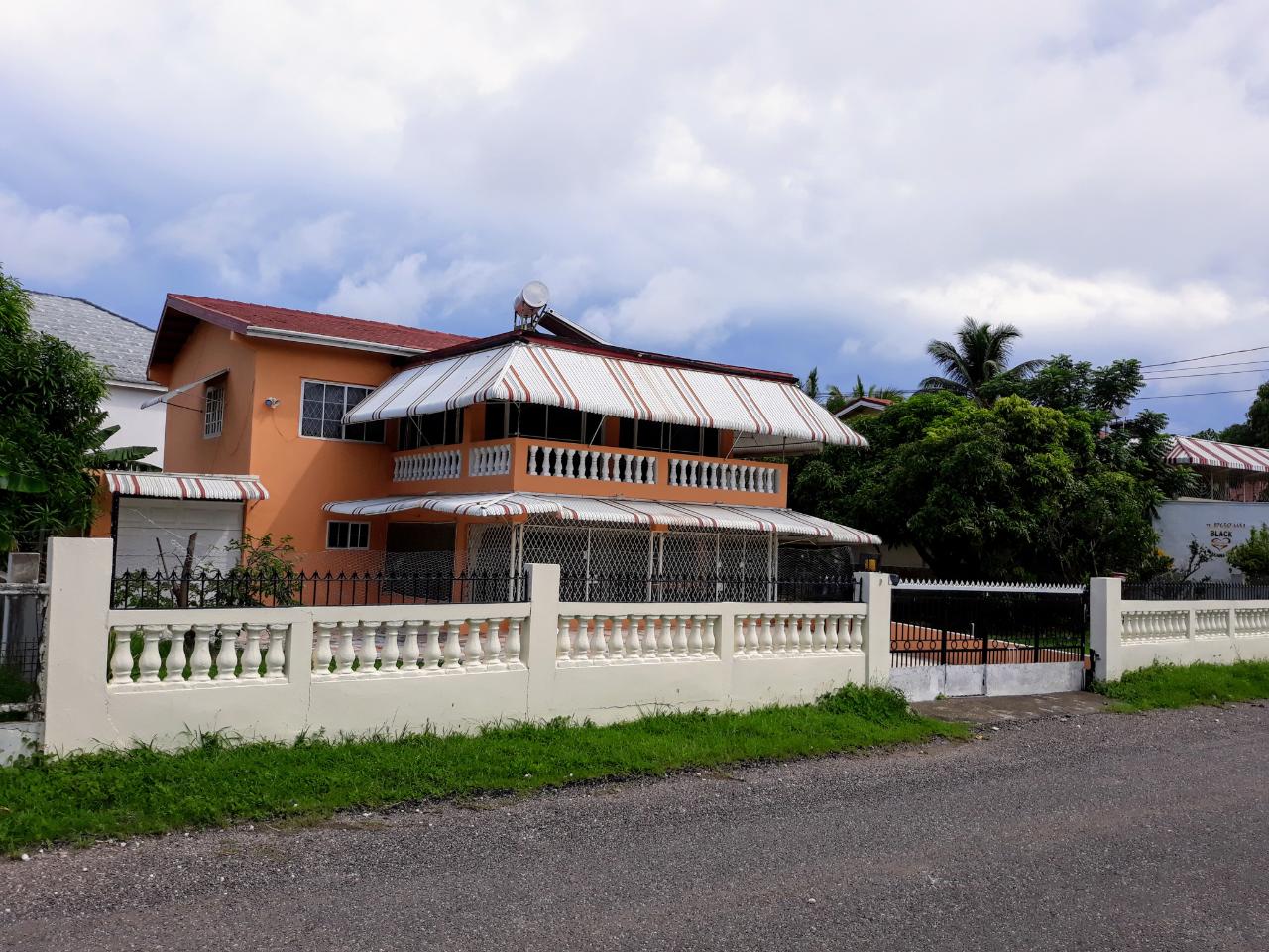 House for Sale   May Pen