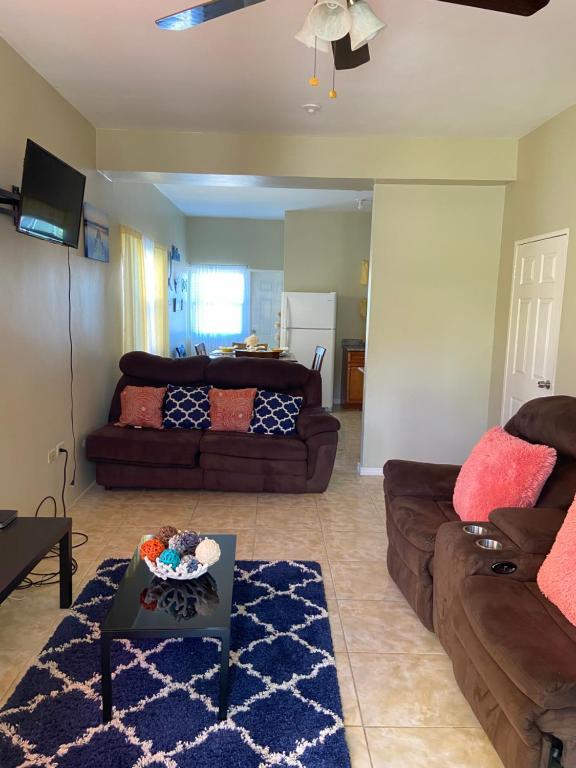 Townhouse for Rent   Runaway Bay