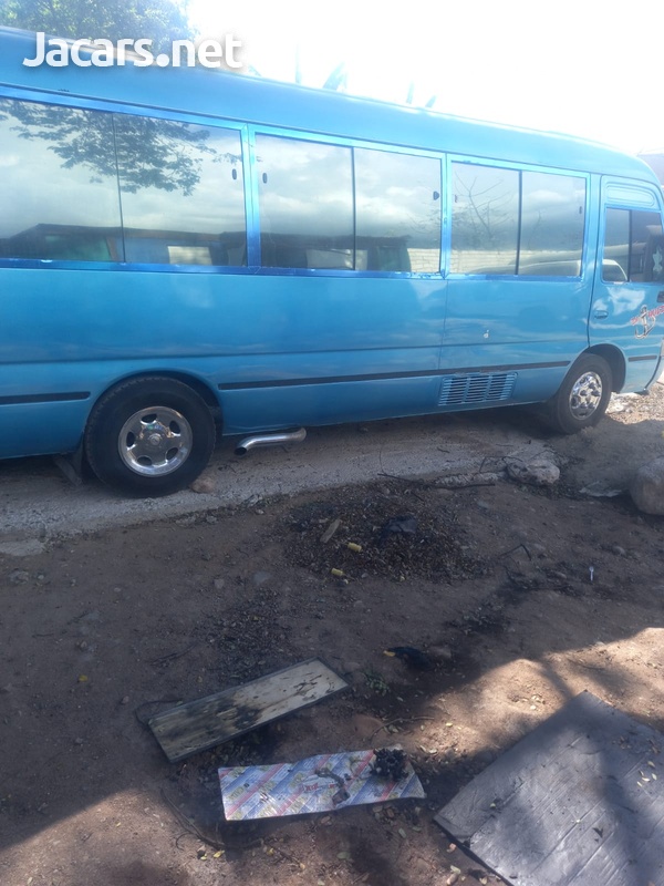 2003 Toyota Coaster