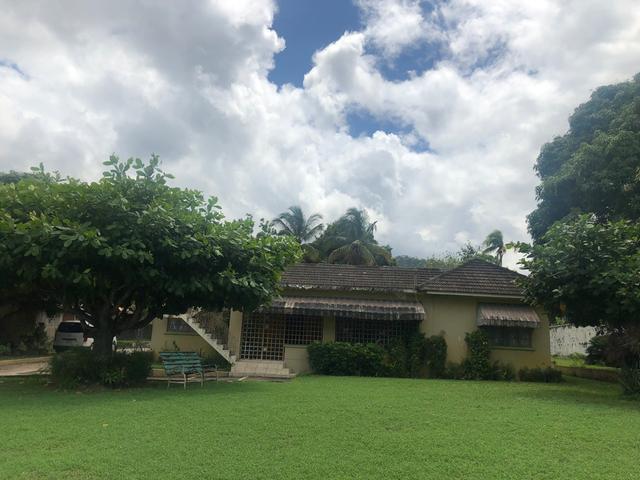 House for Sale   Kingston 6
