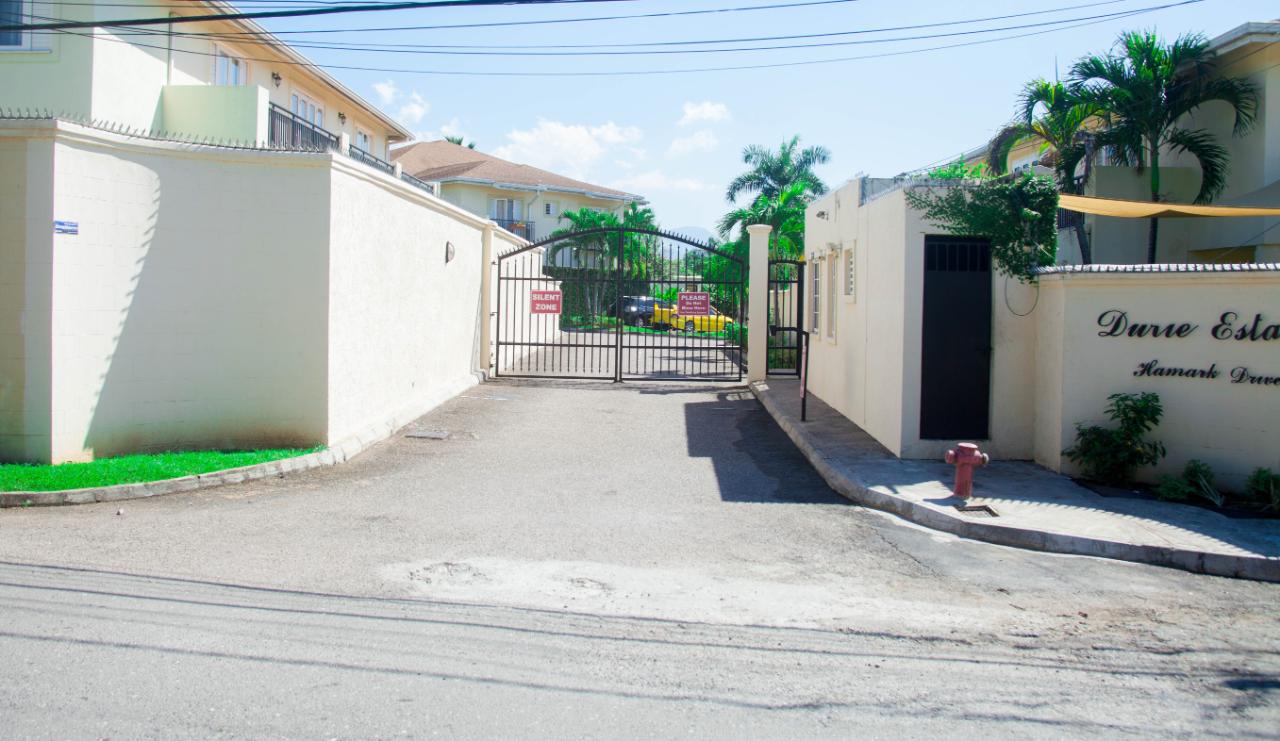 Townhouse for Sale   Kingston 8