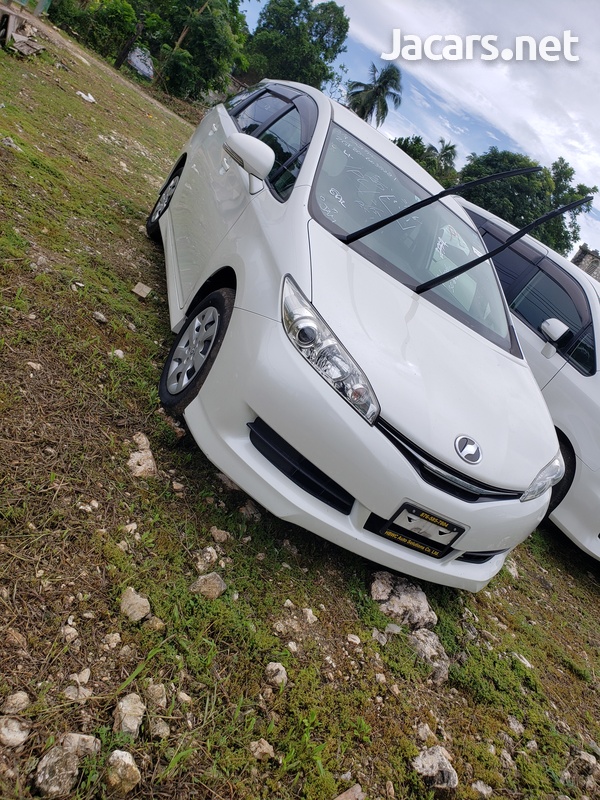Toyota Wish 2,0L 2017