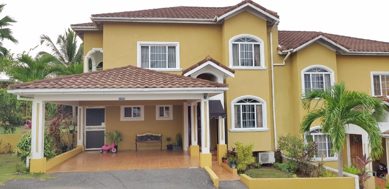 Townhouse for Sale   Kingston 8
