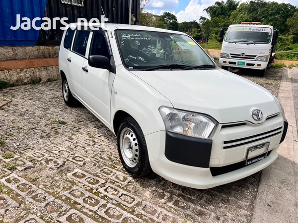Toyota Probox 1,5L 2018