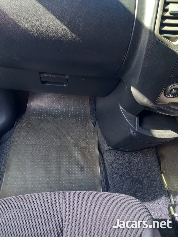 Nissan LaFesta 2,0L 2011