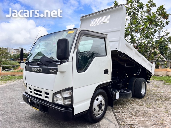 2005 Isuzu Elf
