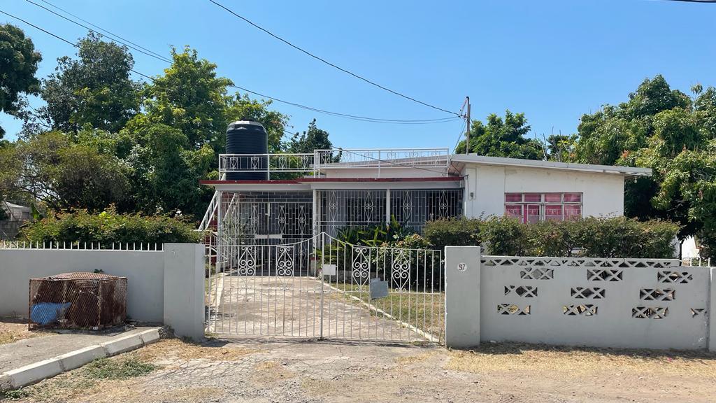 House for Sale   Kingston 10