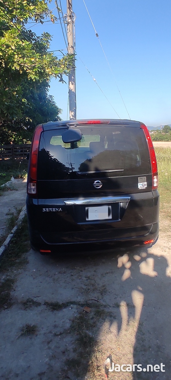 Nissan Serena 2,0L 2010
