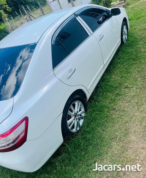Toyota Premio 3,0L 2011