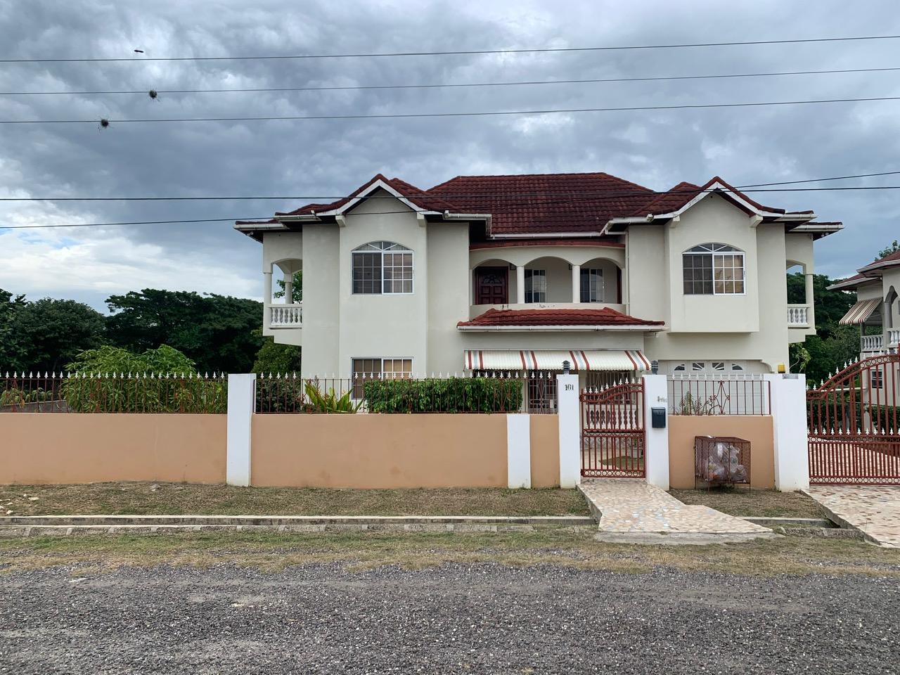 House for Sale   Black River