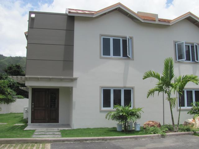 Townhouse for Rent   Kingston 6