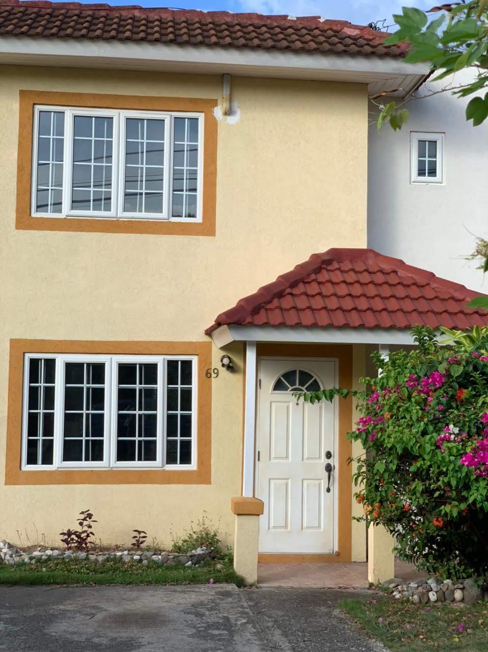 Townhouse for Rent   Kingston 6
