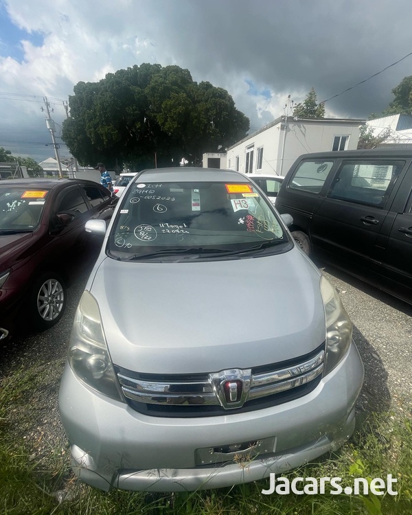 Toyota Isis 1,8L 2013