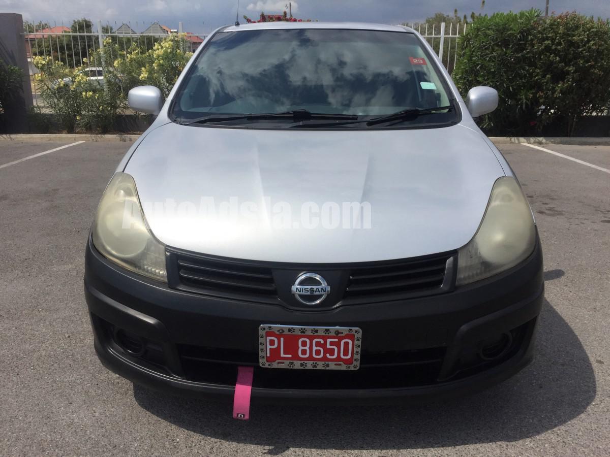2012 Nissan AD VAN