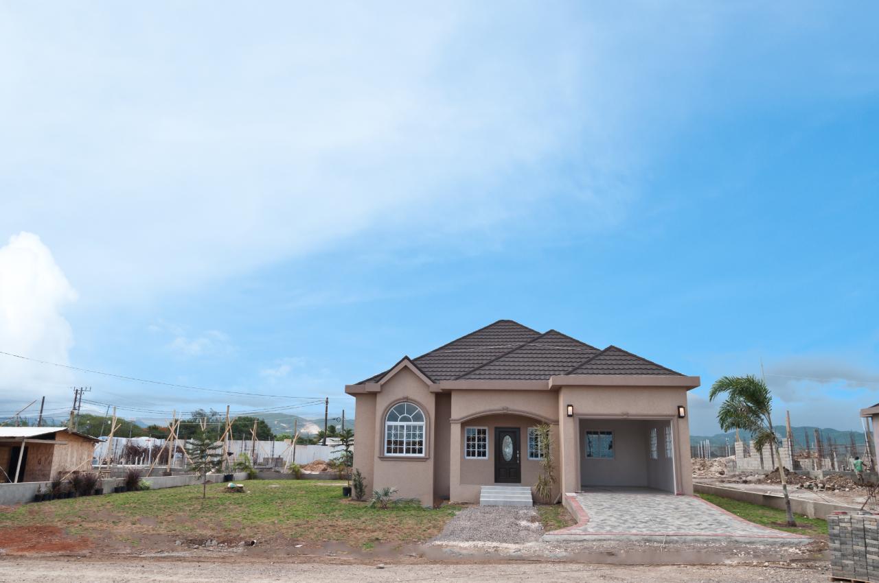 House for Sale   May Pen