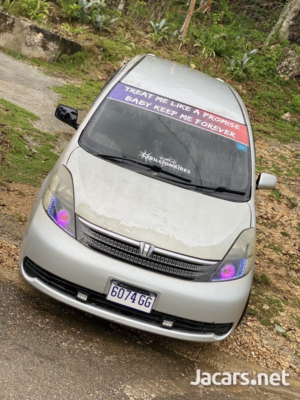 Toyota Isis 2,0L 2006