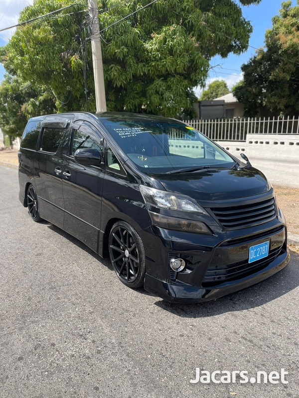 Toyota Vellfire 2,5L 2014