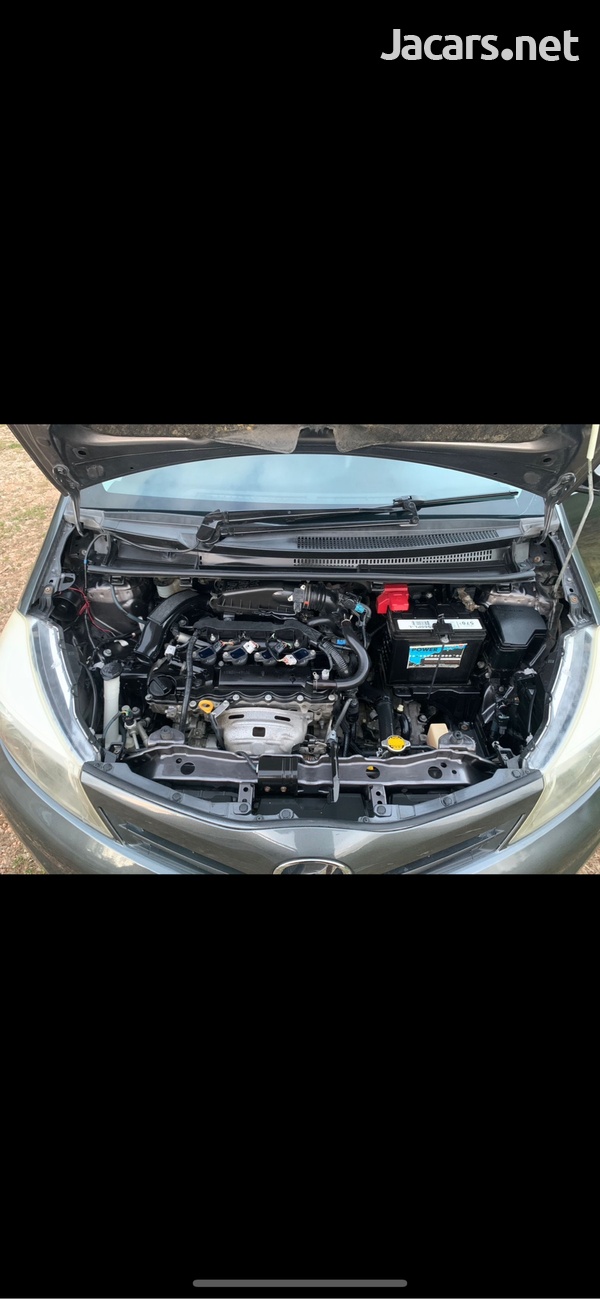 Toyota Vitz 1,5L 2013