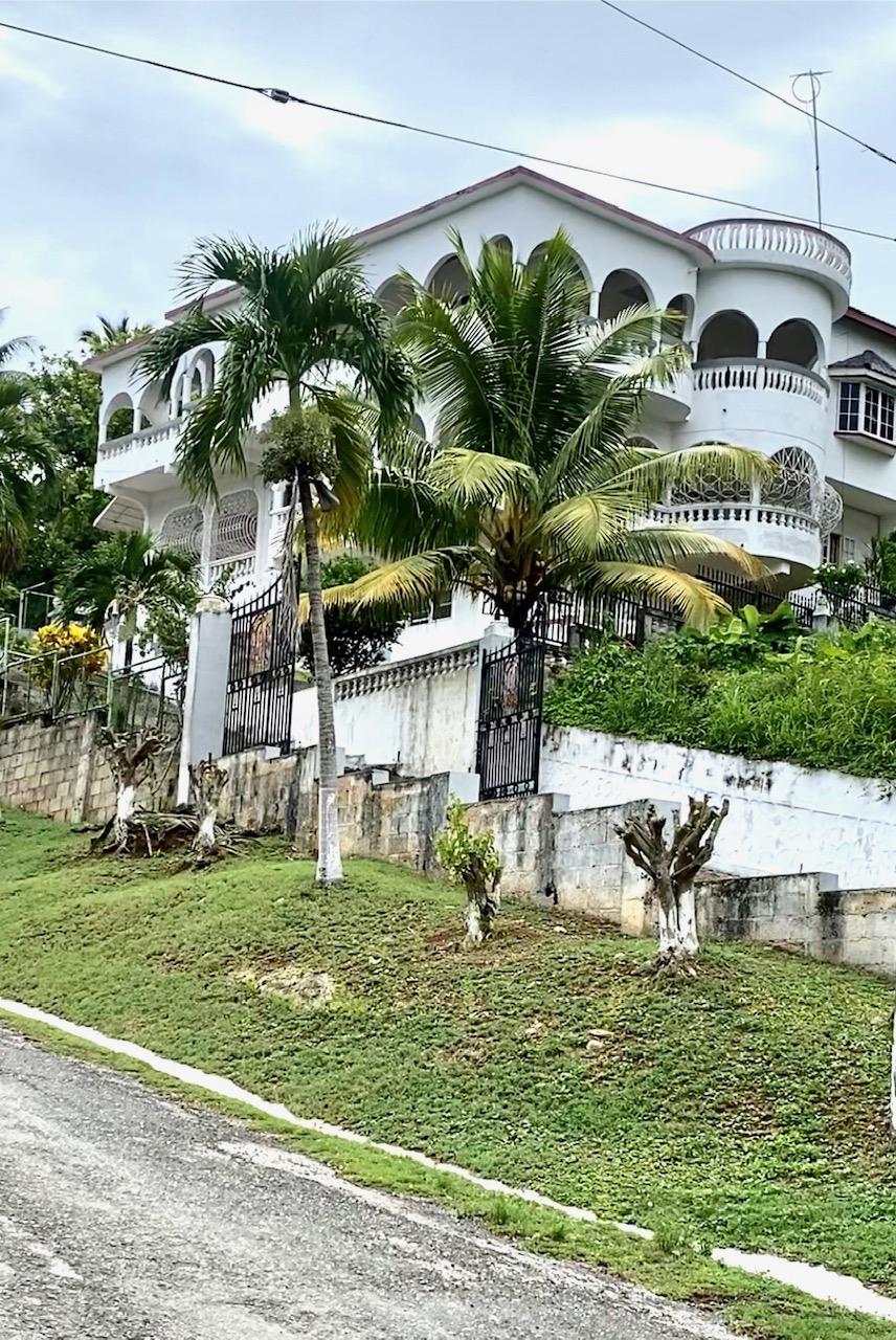 House for Sale   Linstead