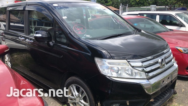 Honda Stepwgn Spada 2,0L 2013