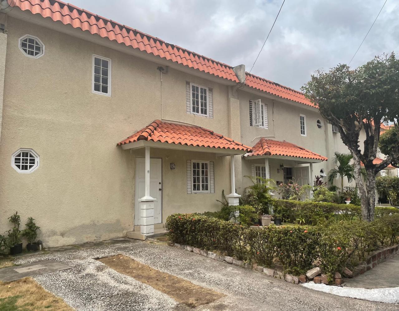 Townhouse for Rent   Kingston 8
