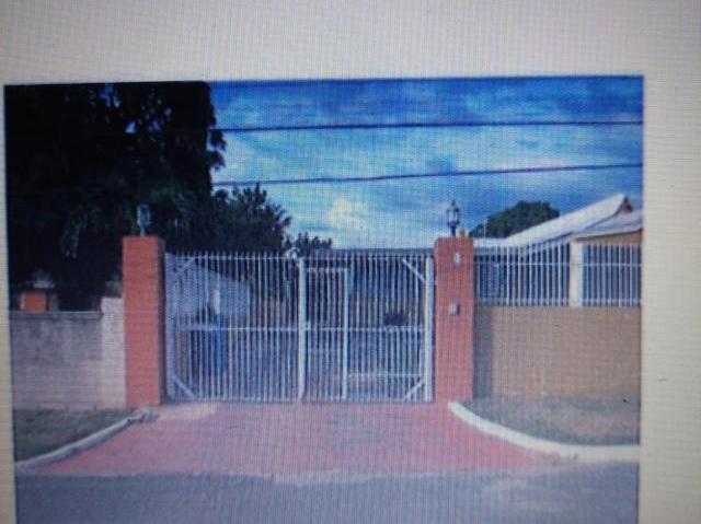 House for Private   Kingston 8