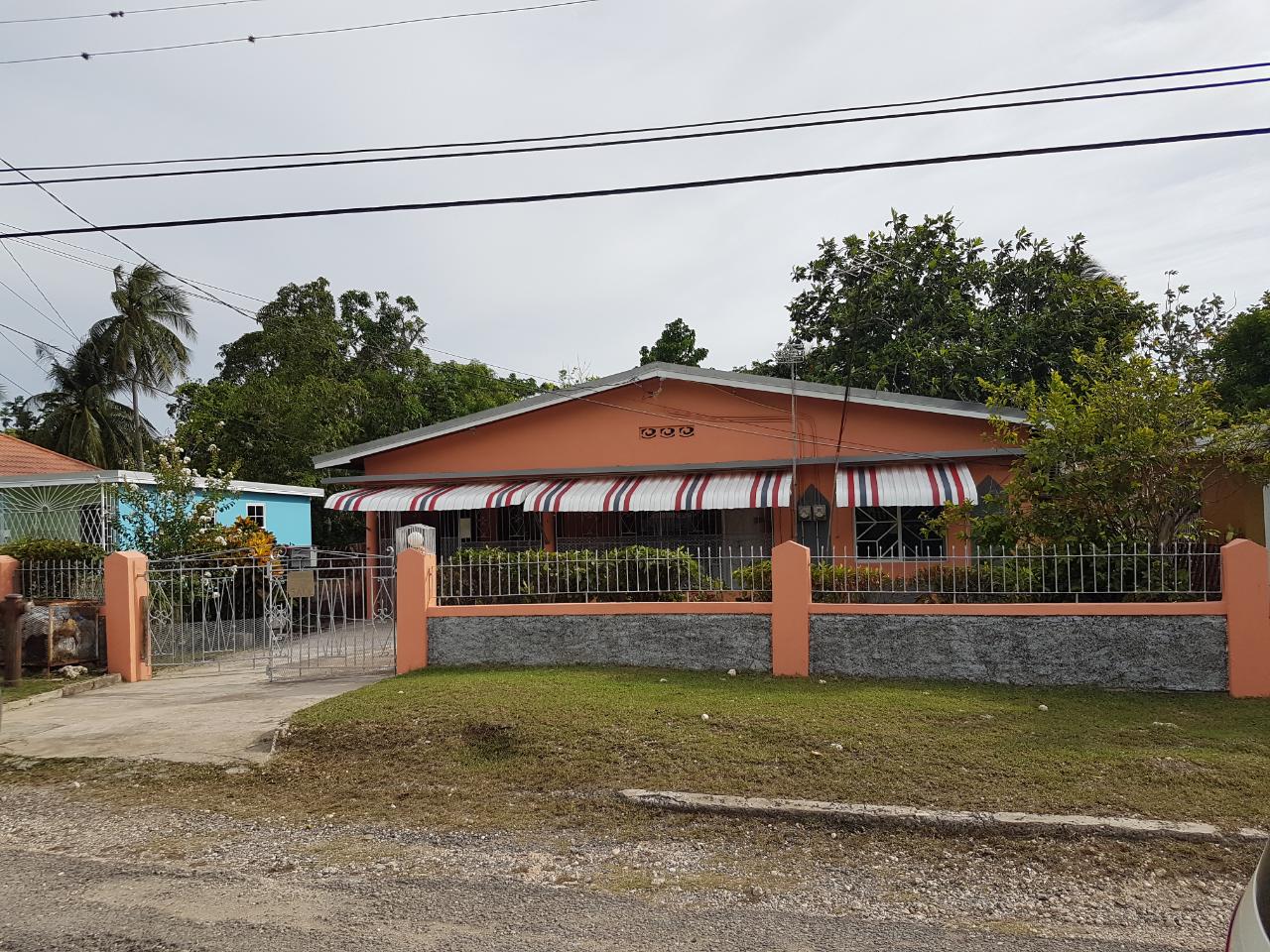 House for Sale   May Pen