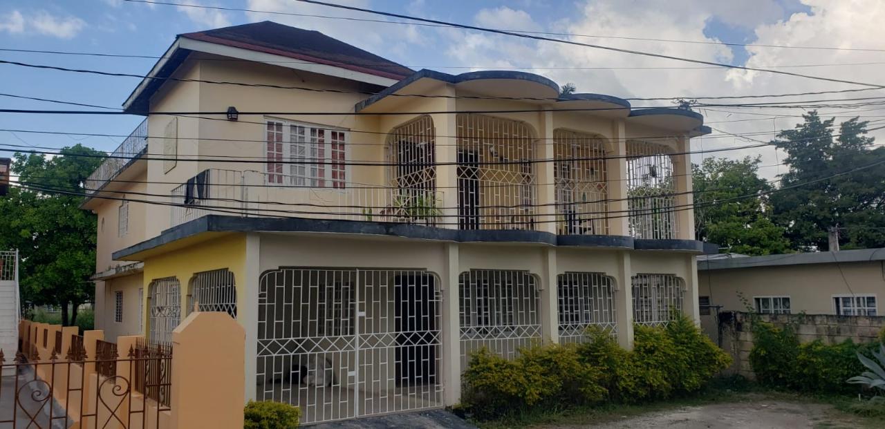 House for Sale   SAVANNA LA MAR
