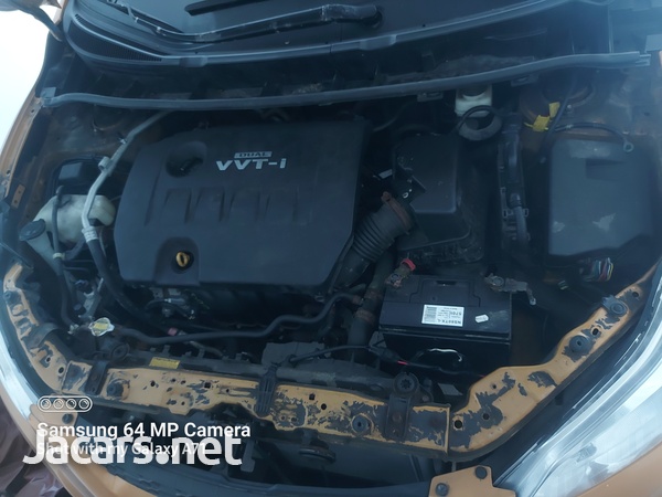Toyota RunX 2,0L 2010