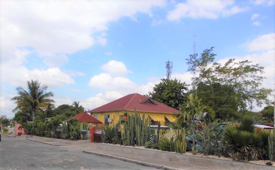 House for Sale   Kingston 6