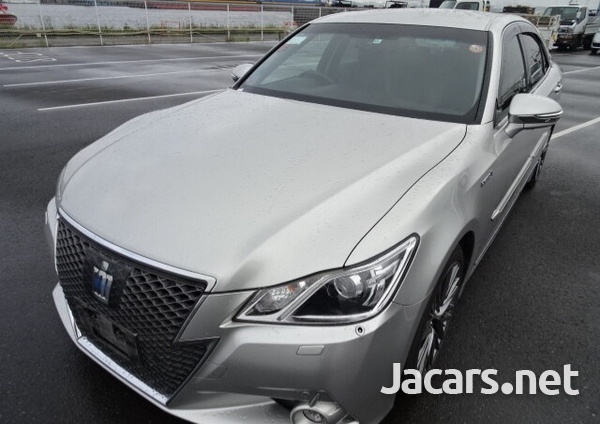 Toyota Crown 2,5L 2015